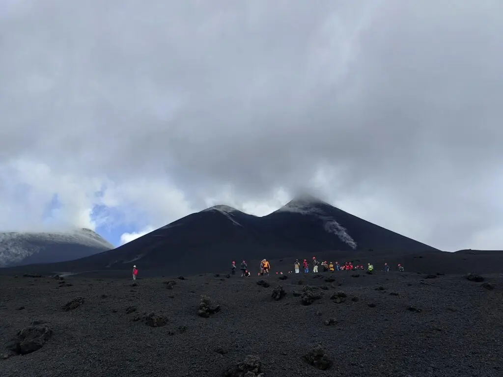 Comprendre la structure volcanique et la composition interne de l'Etna